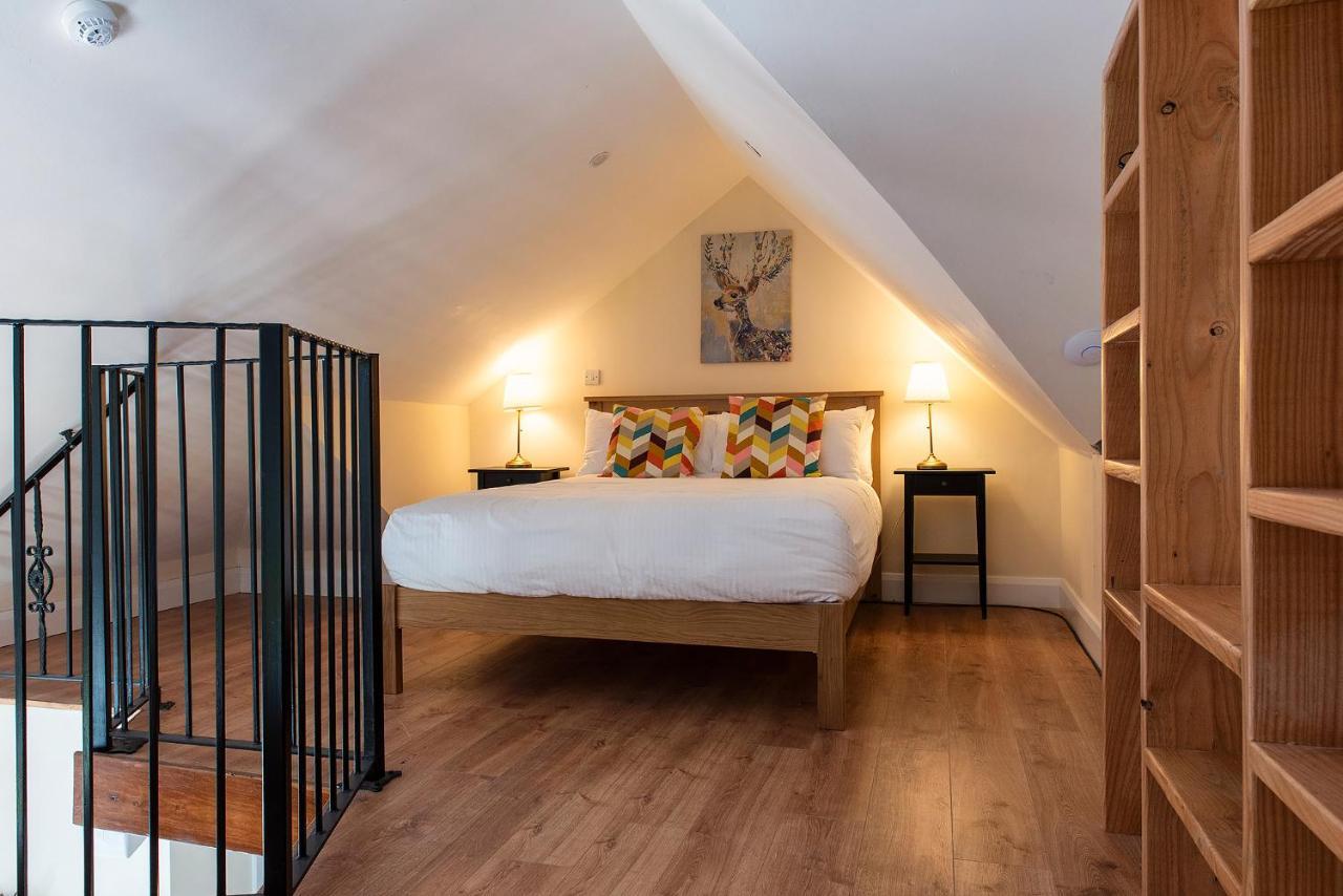 Kylemore House Boutique Apartments - Connemara Suite ภายนอก รูปภาพ